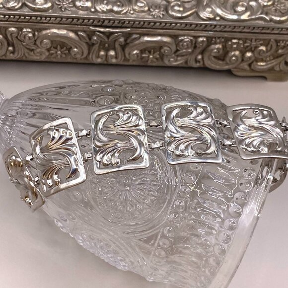 Vintage MCM Repousse Panel Link Sterling Silver Wave Bracelet WRE J217 - Picture 4 of 11